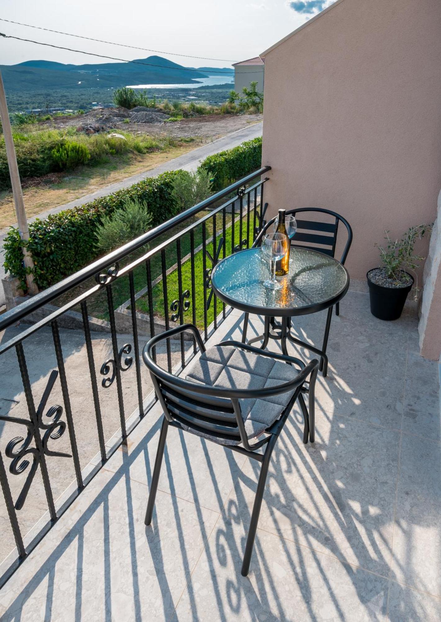 Appartement En Chene Kotor Exterior photo